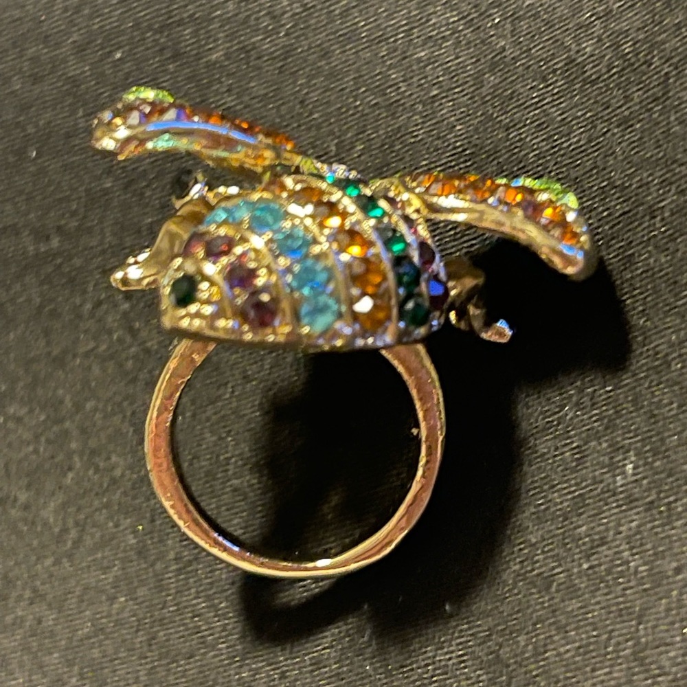 Bumble bee statement ring! - Picture 3 of 3